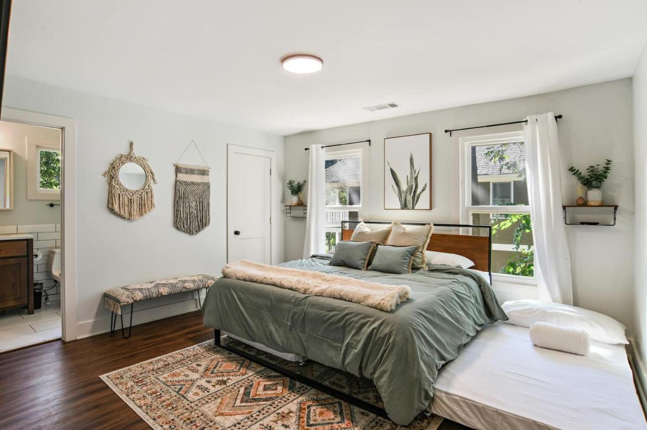 Sun Lit Modern Home With Good Vibes And Lots Of Coffee - Designedbydom Atlanta Extérieur photo